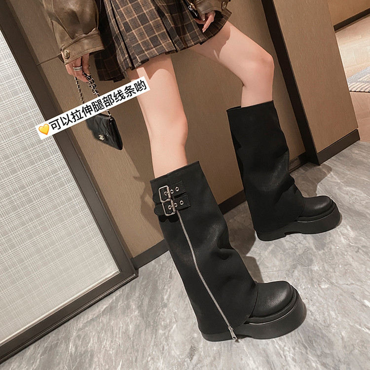 Chimney Boots with Platform Sole and Round Toe - Image 5